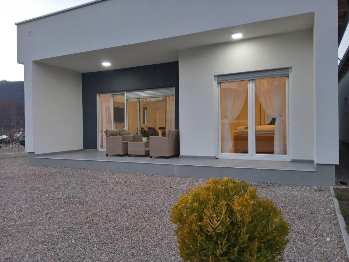 River Luxury House