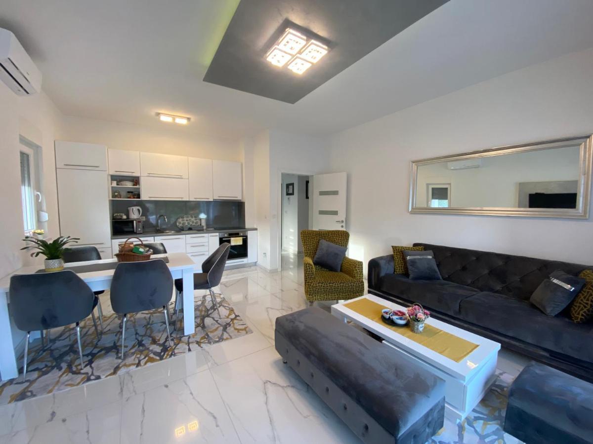 River Luxury House * Bihać
